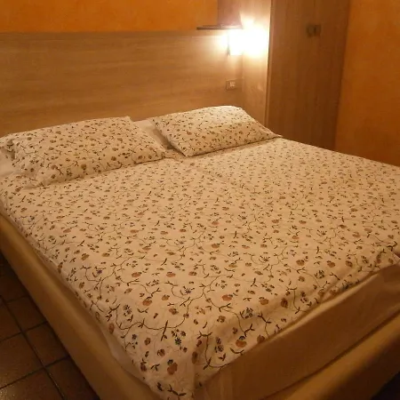 Chiara 3*