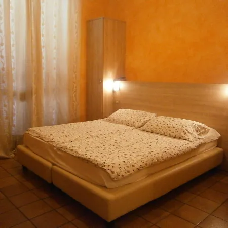 Отель Chiara 3*